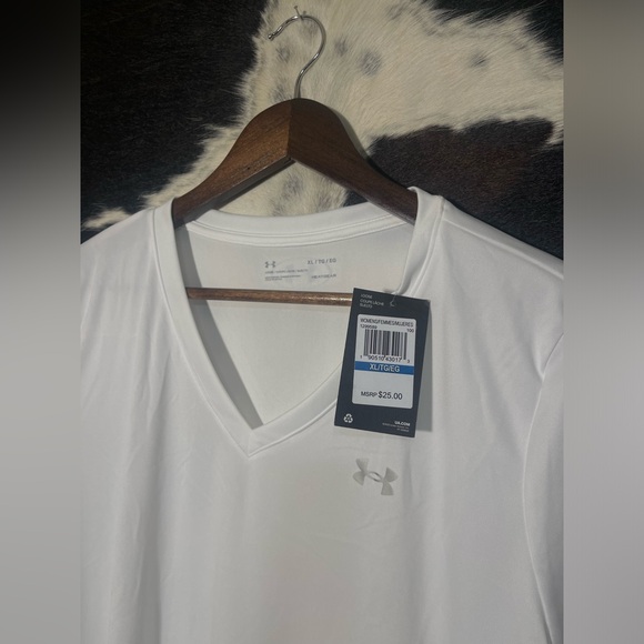 Under Armour Tops - Women’s Under Armour Dri Fit V-Neck